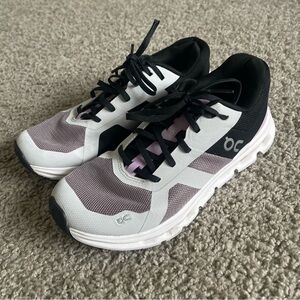 On Running Cloudrunner Heron Lace Up Running Sneaker